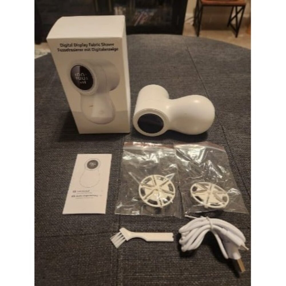 New Fabric Shaver, Lint Remover for Clothes with 3 Replaceable Blades